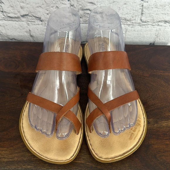 BORN "Enders" Full Grain Leather CrissCross Straps Flat Sandal 7M Whiskey VGC - Picture 3 of 10